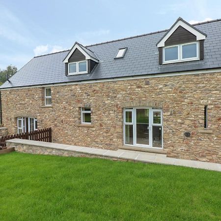 Woodpecker Barn Villa Pontyclun Bagian luar foto