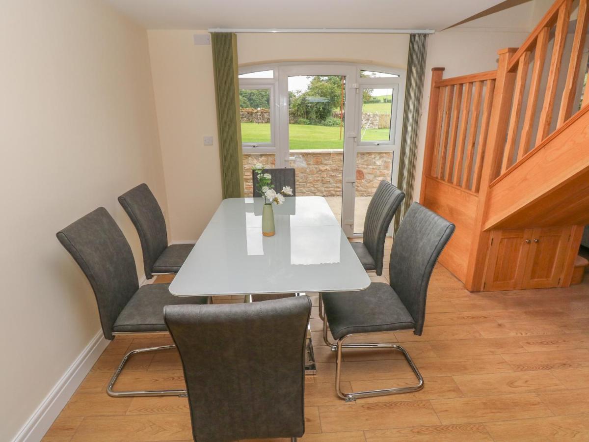 Woodpecker Barn Villa Pontyclun Bagian luar foto